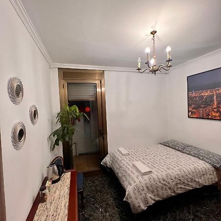 Room Familiar Sants برشلونة المظهر الخارجي الصورة